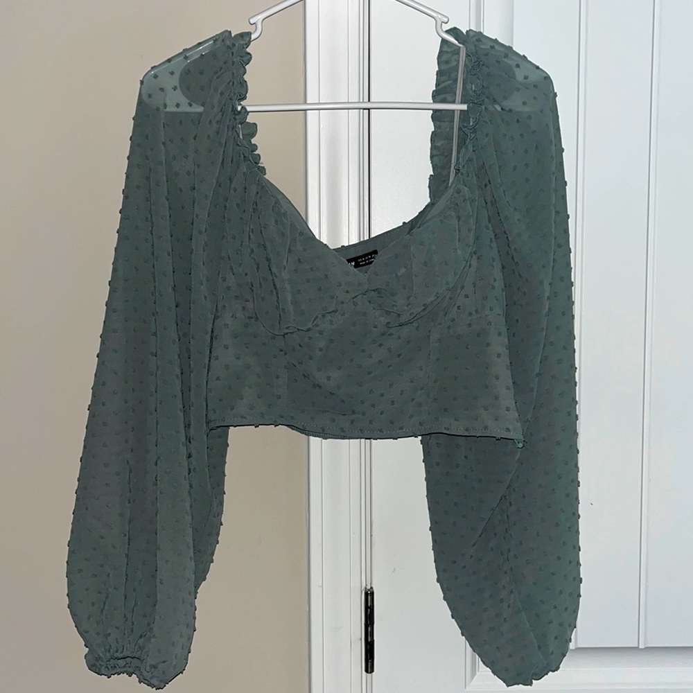 SHEIN green women’s long sleeve crop top